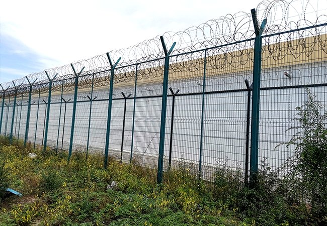 Airport Fence1