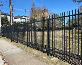 What Affects Steel Tubular Fence Price?